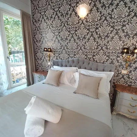 Dorotea Centro Πανσιόν 4*
